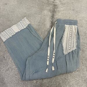 Cropped Blue Pants with Lace Trim